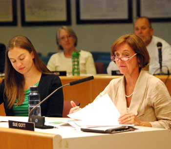 From left: AATA board members Gillian Ream and Sue Gott 